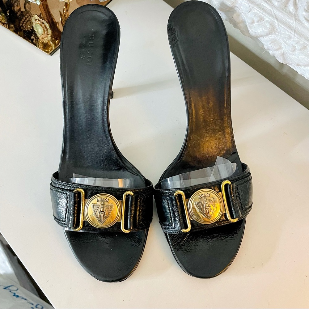 Authentic Gucci Vintage Web Crest slide sandals